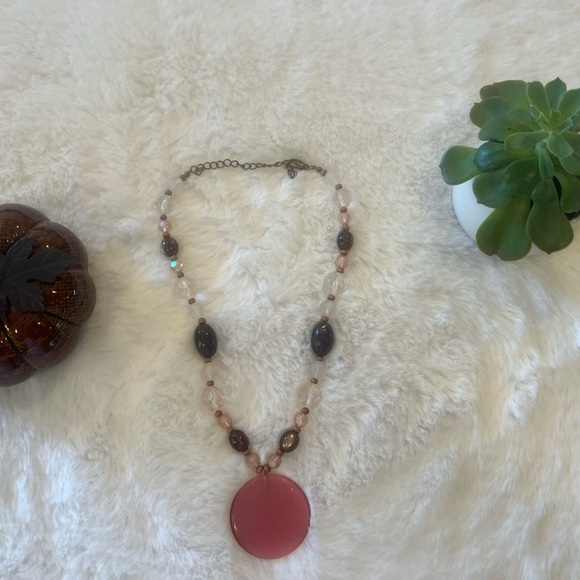 Women’s Boutique Necklace Pink Tones - Picture 1 of 4